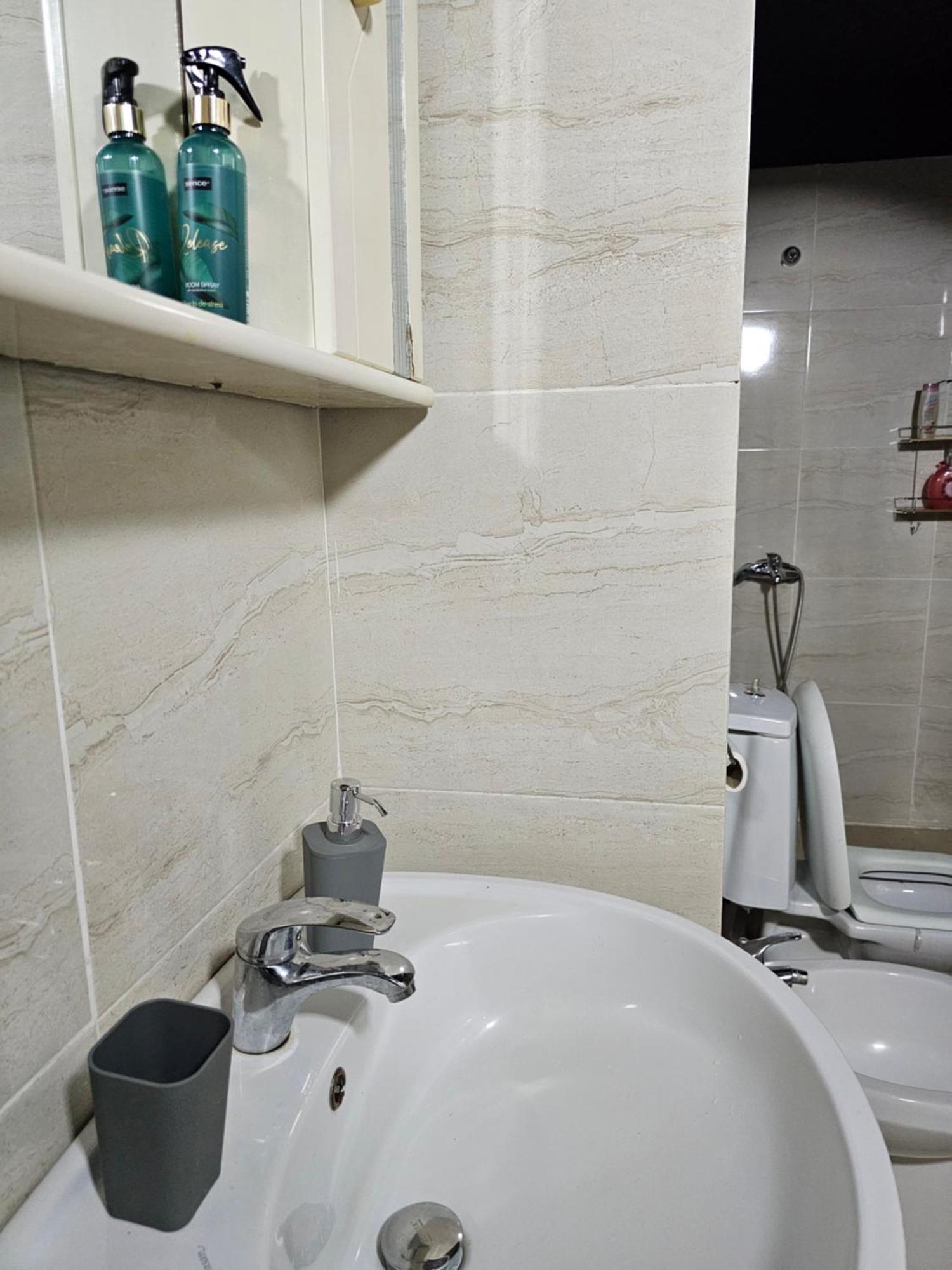 Bob Marley Bnb & Hostel Тирана Экстерьер фото